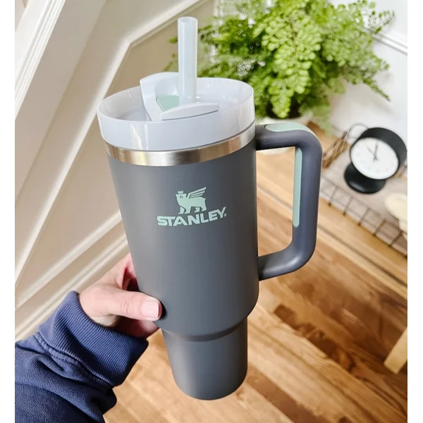Stanley Quencher H2.0 FlowState Tumbler 40oz